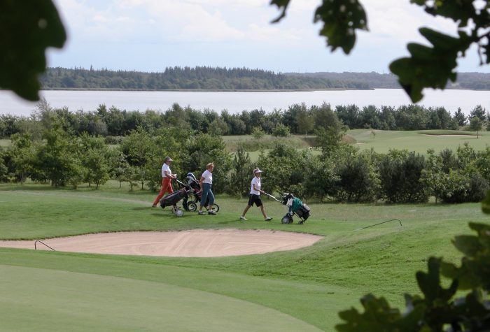 Golfspillere ved Tange Sø Golfklub.